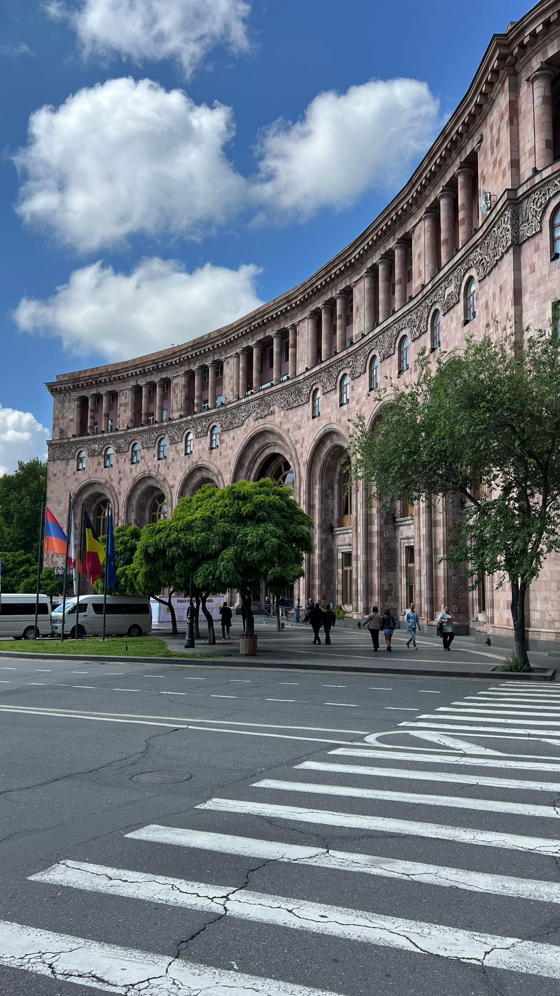 Kars turizm -Erivan gümrü turu şehir merkezi- Cancanlar Turizm