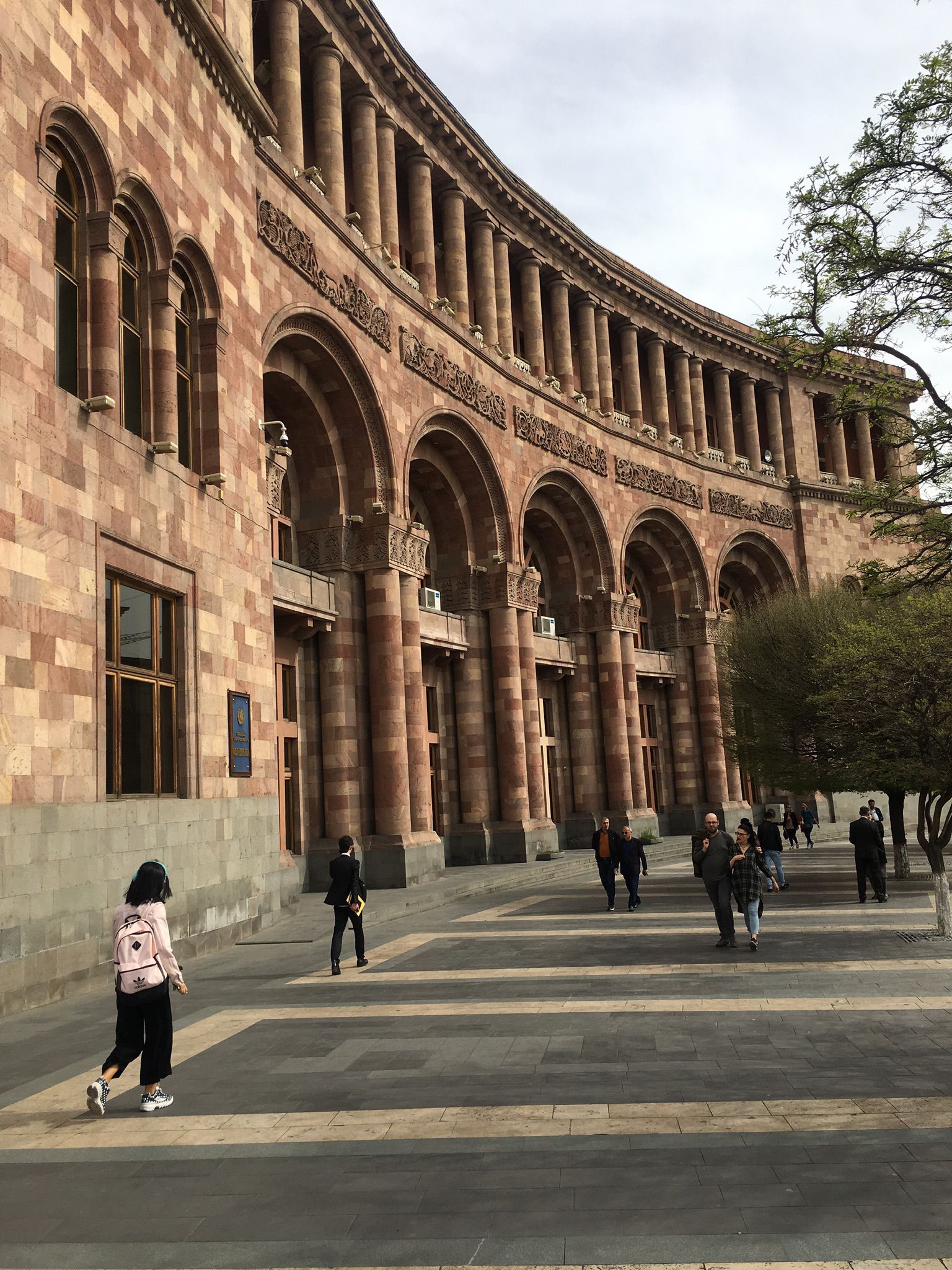 Kars turizm -Ermenistan turu şehirden tarihi binalar- Cancanlar Turizm