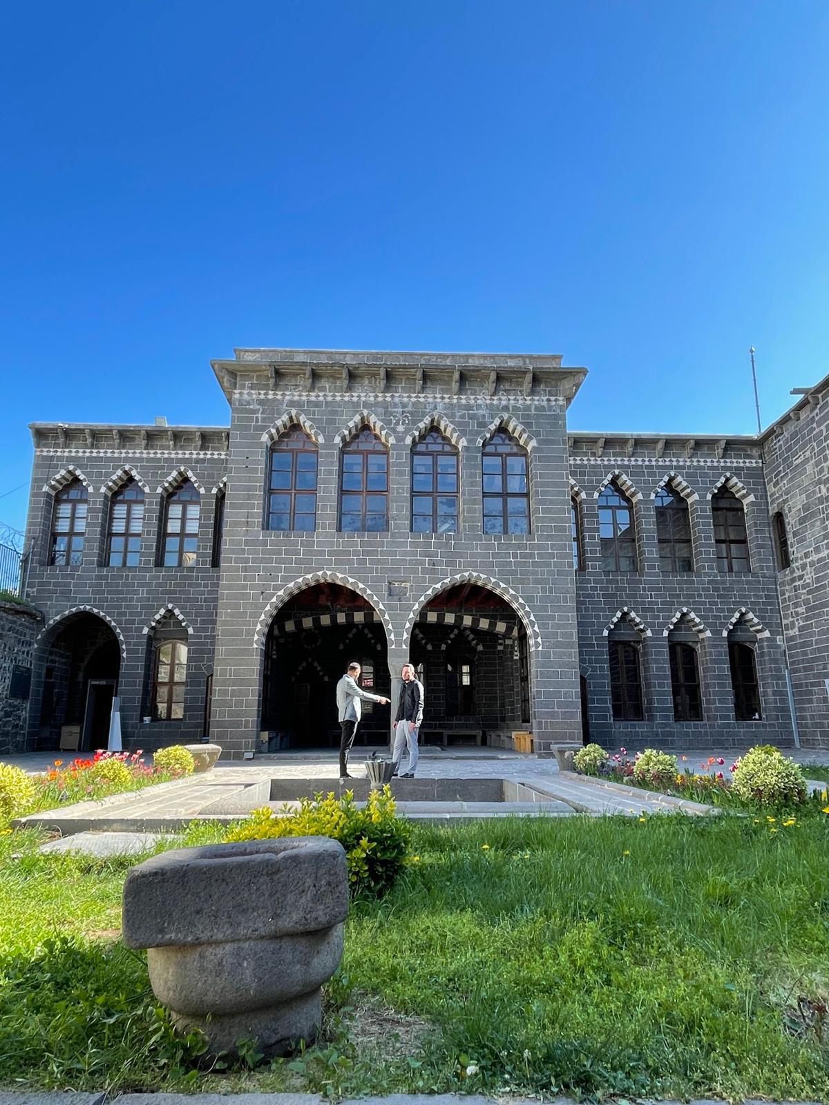 Kars turizm -Güneydoğu anadolu turu hotel- Cancanlar Turizm